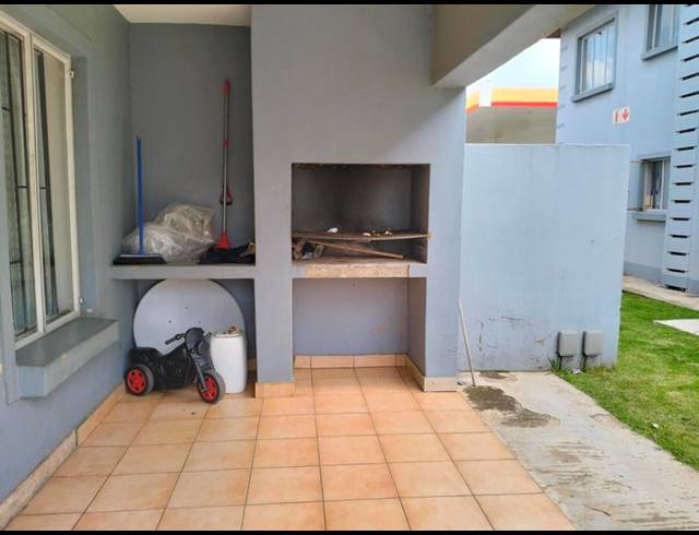 2 BEDROOM APARTMENT FOR SALE IN CRYSTAL PARK